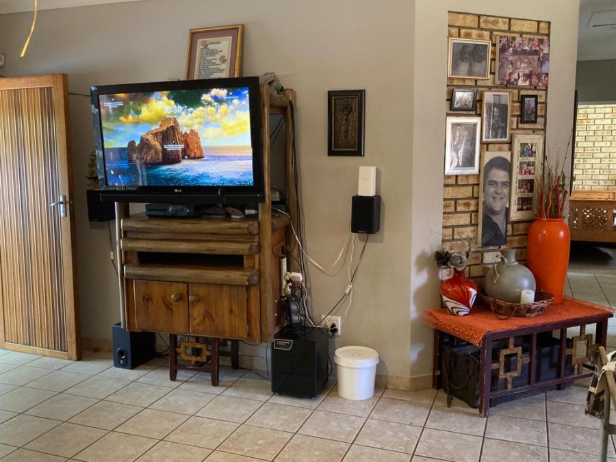 3 Bedroom Property for Sale in Oos Einde North West